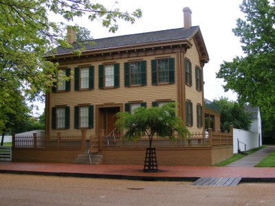 Abraham Lincoln's home. YTTwebzine photo.